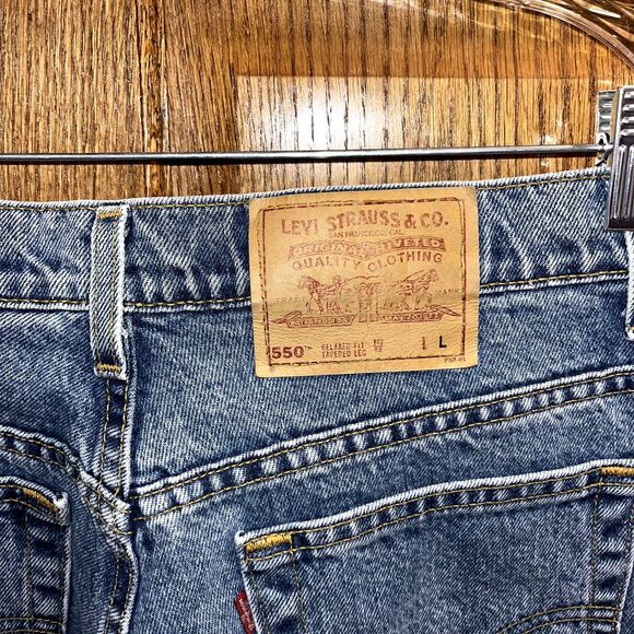 Levi's 550 16 Reg. L Relaxed Fit Tapered Leg Medium Wash Jeans Denim Work - Picture 4 of 10